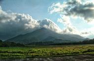 Asisbiz Philippines Batanes Batan Island Basco Picturesque Mount Iraya 02